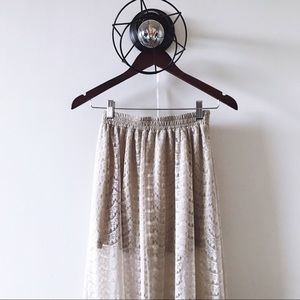 FOREVER 21 lace skirt